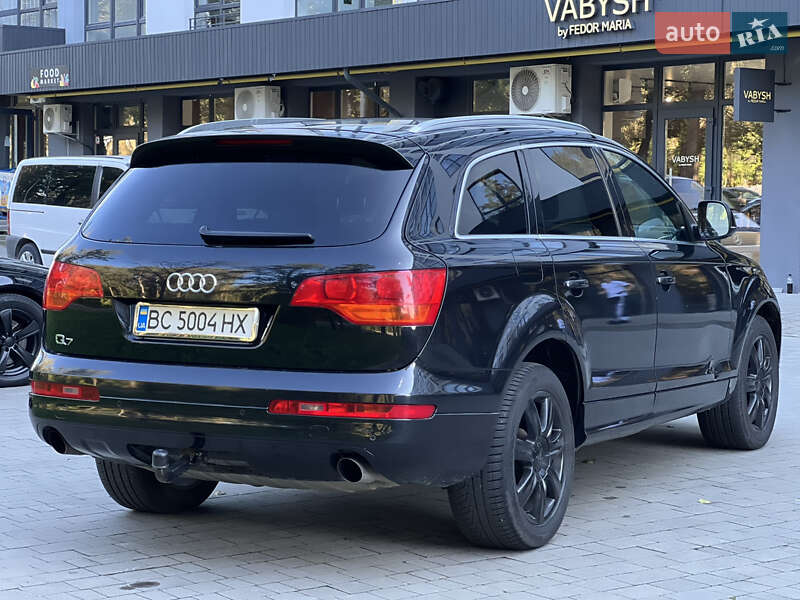 Внедорожник / Кроссовер Audi Q7 2006 в Новояворовске