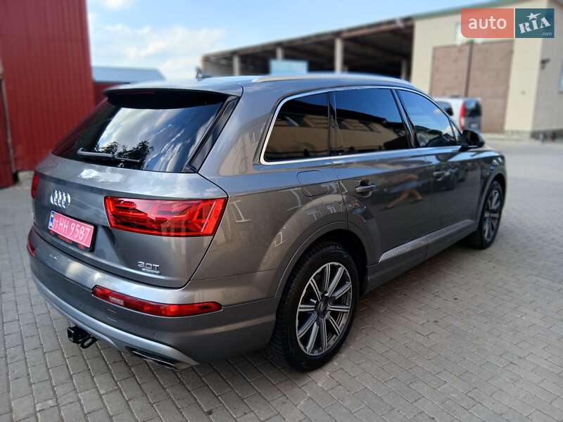 Внедорожник / Кроссовер Audi Q7 2017 в Владимире