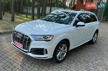 Внедорожник / Кроссовер Audi Q7 2020 в 