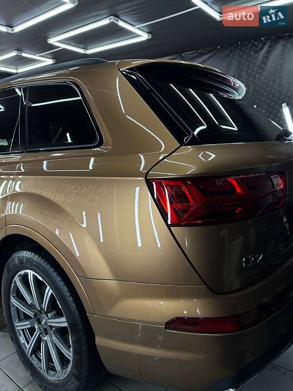 Позашляховик / Кросовер Audi Q7 2017 в Одесі