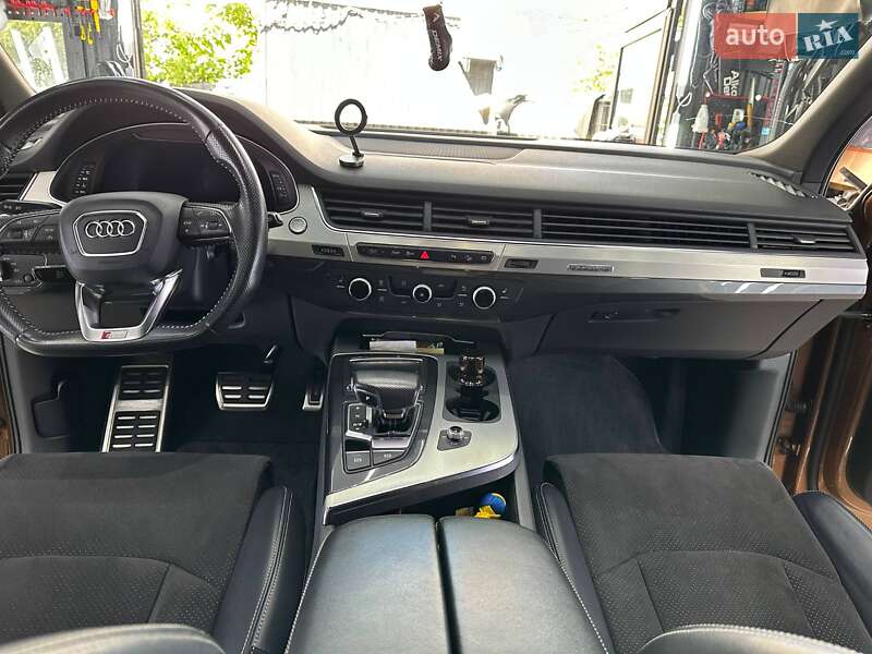Позашляховик / Кросовер Audi Q7 2017 в Одесі