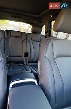 Внедорожник / Кроссовер Audi Q7 2021 в 