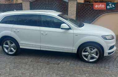 Позашляховик / Кросовер Audi Q7 2010 в 