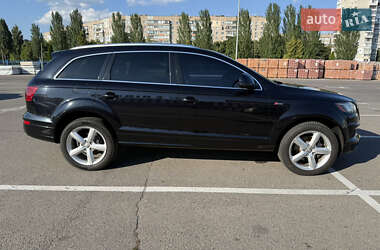 Позашляховик / Кросовер Audi Q7 2015 в 