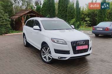 Внедорожник / Кроссовер Audi Q7 2015 в 