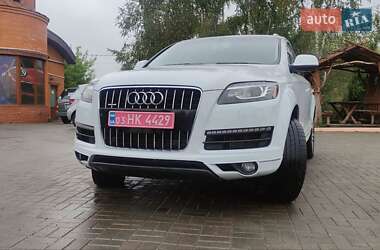 Внедорожник / Кроссовер Audi Q7 2015 в 