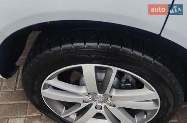 Внедорожник / Кроссовер Audi Q7 2015 в 