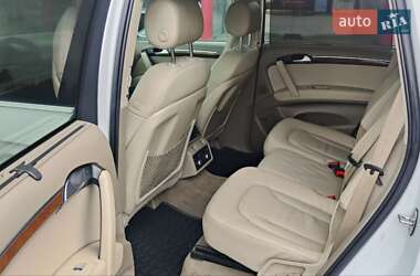 Внедорожник / Кроссовер Audi Q7 2015 в 