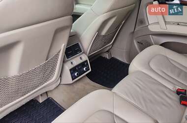 Внедорожник / Кроссовер Audi Q7 2015 в 