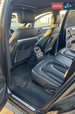 Позашляховик / Кросовер Audi Q7 2010 в 