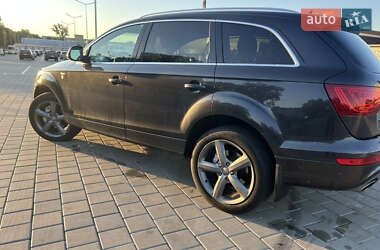 Позашляховик / Кросовер Audi Q7 2010 в 