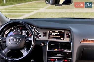 Внедорожник / Кроссовер Audi Q7 2015 в 