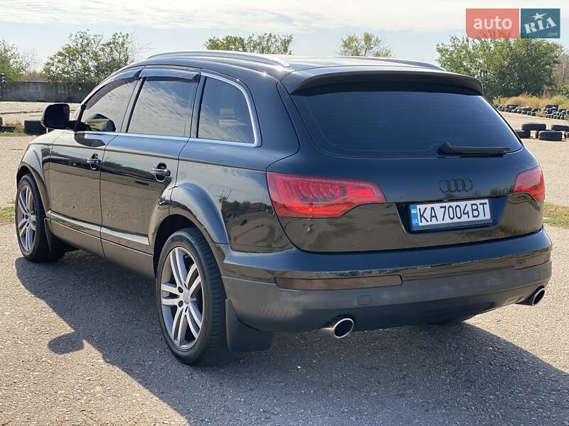 Внедорожник / Кроссовер Audi Q7 2006 в Одессе