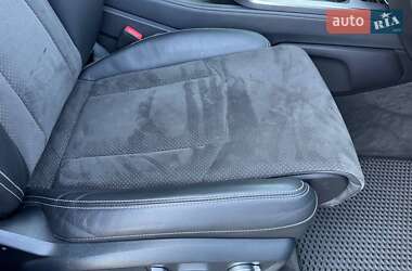 Позашляховик / Кросовер Audi Q7 2015 в 