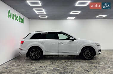 Позашляховик / Кросовер Audi Q7 2016 в 