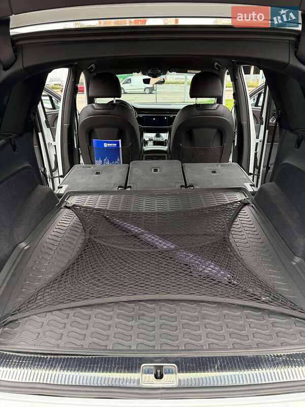 Позашляховик / Кросовер Audi Q7 2021 в Львові