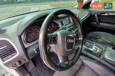 Внедорожник / Кроссовер Audi Q7 2010 в 