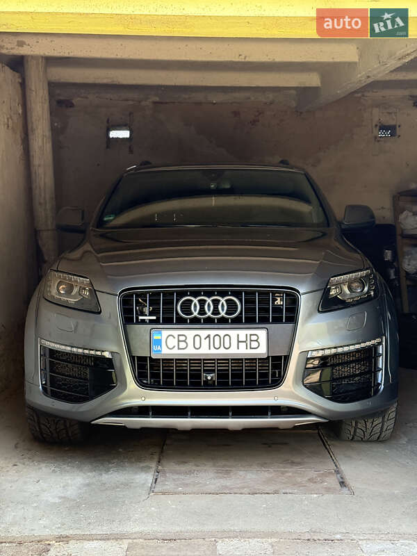 Позашляховик / Кросовер Audi Q7 2014 в Києві
