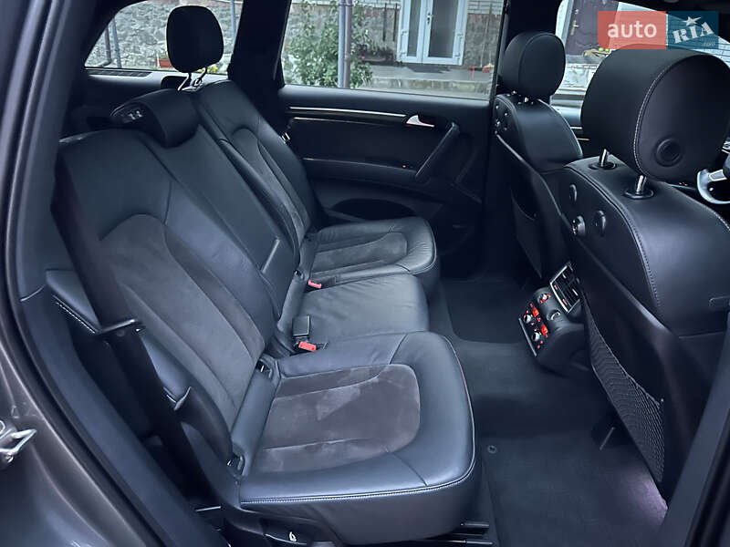 Позашляховик / Кросовер Audi Q7 2014 в Києві