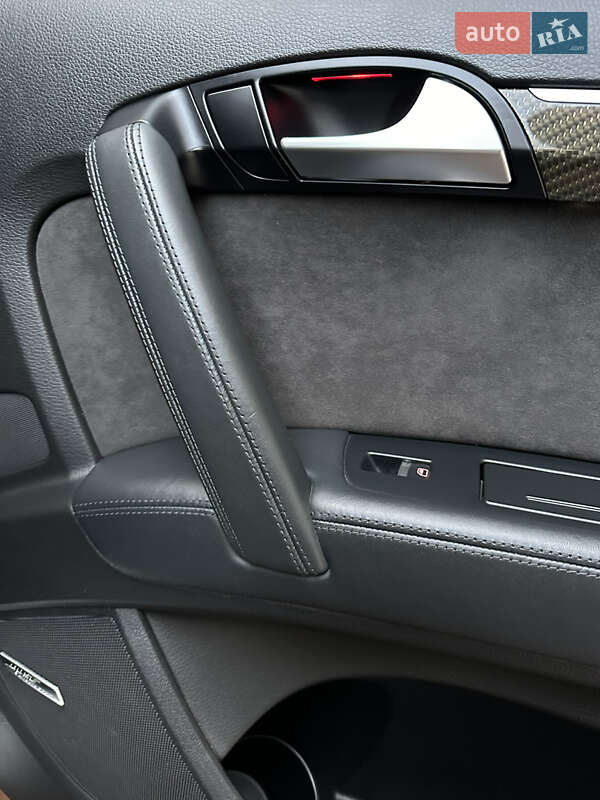 Позашляховик / Кросовер Audi Q7 2014 в Києві