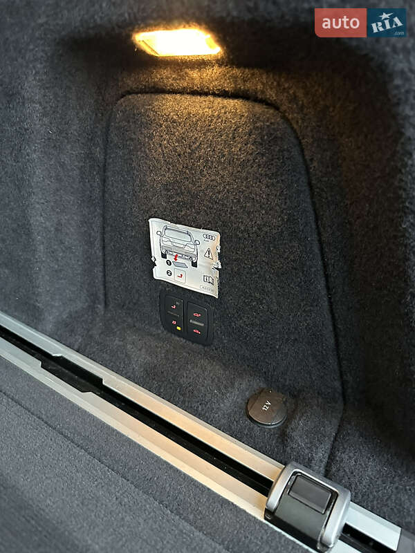 Позашляховик / Кросовер Audi Q7 2014 в Києві