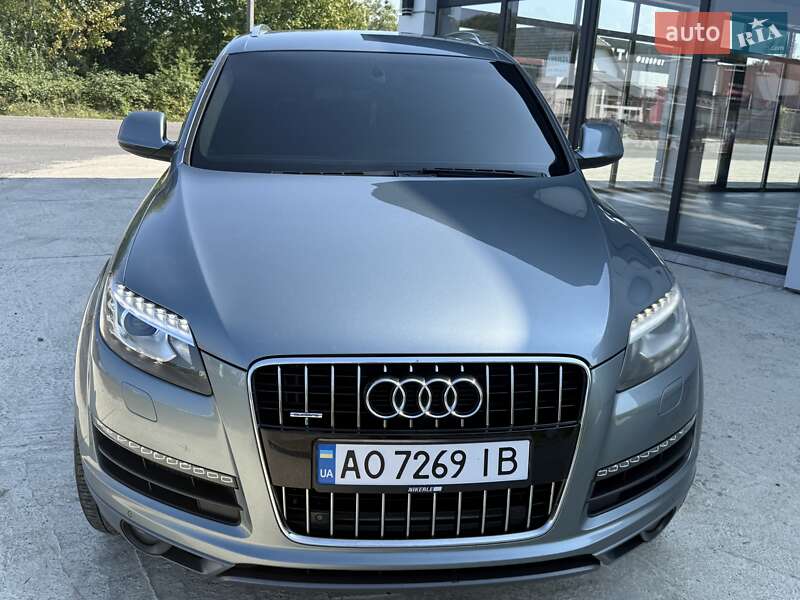 Позашляховик / Кросовер Audi Q7 2010 в Тячеві