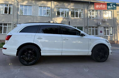 Внедорожник / Кроссовер Audi Q7 2010 в 