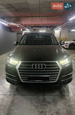 Позашляховик / Кросовер Audi Q7 2015 в Києві