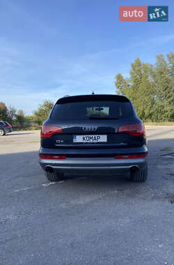 Позашляховик / Кросовер Audi Q7 2011 в 