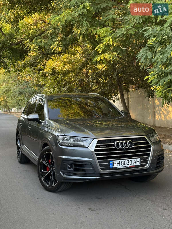 Внедорожник / Кроссовер Audi Q7 2015 в Одессе