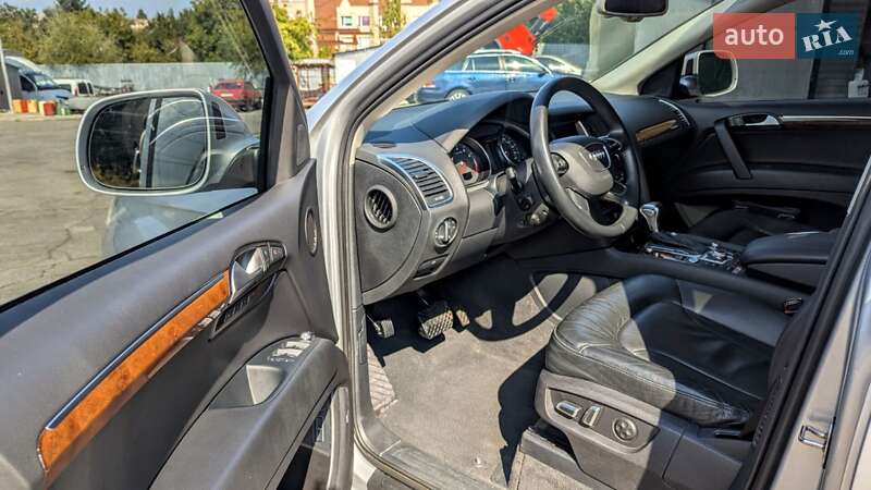 Внедорожник / Кроссовер Audi Q7 2015 в Черкассах