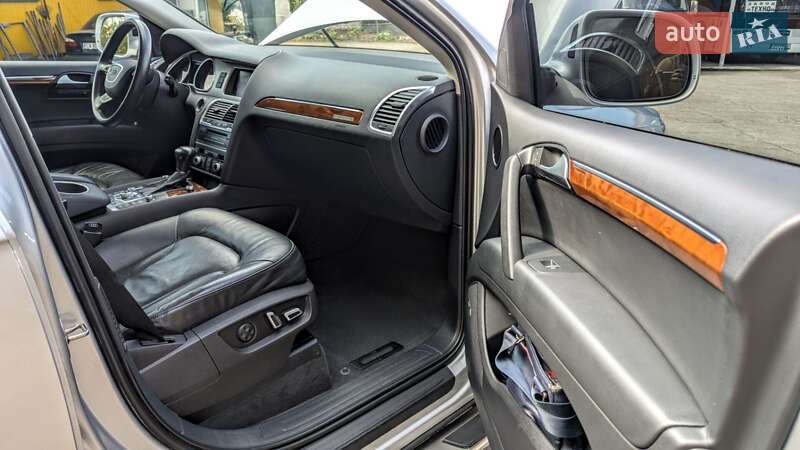 Внедорожник / Кроссовер Audi Q7 2015 в Черкассах