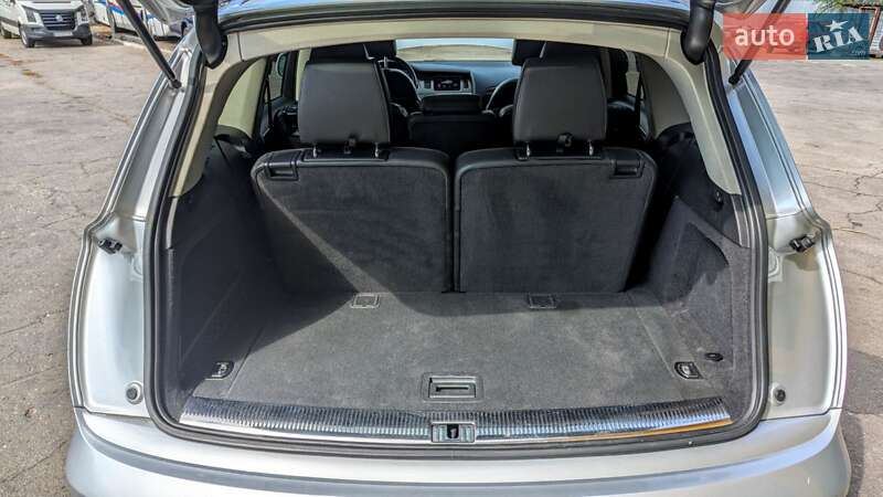 Внедорожник / Кроссовер Audi Q7 2015 в Черкассах