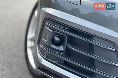 Внедорожник / Кроссовер Audi Q7 2017 в 