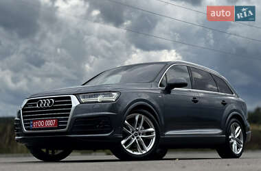 Внедорожник / Кроссовер Audi Q7 2017 в 
