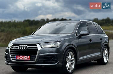 Внедорожник / Кроссовер Audi Q7 2017 в 