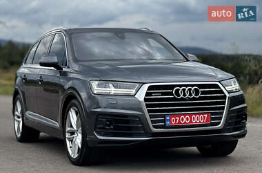 Внедорожник / Кроссовер Audi Q7 2017 в 