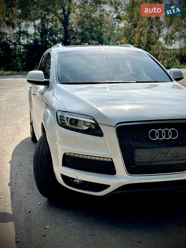 Позашляховик / Кросовер Audi Q7 2013 в Полтаві фото 16 Позашляховик / Кросовер Audi Q7 2013 в Полтаві