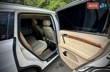Позашляховик / Кросовер Audi Q7 2013 в 