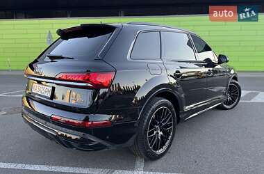 Внедорожник / Кроссовер Audi Q7 2020 в 