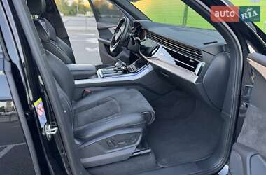 Внедорожник / Кроссовер Audi Q7 2020 в 