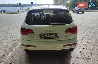 Внедорожник / Кроссовер Audi Q7 2013 в 