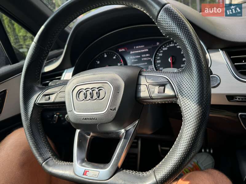 Внедорожник / Кроссовер Audi Q7 2018 в Киеве