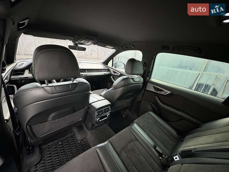 Внедорожник / Кроссовер Audi Q7 2018 в Киеве