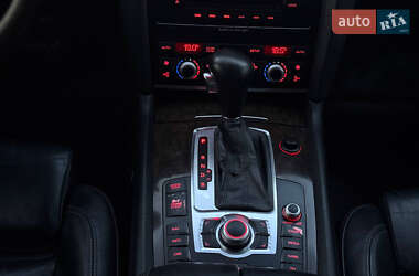 Внедорожник / Кроссовер Audi Q7 2008 в 