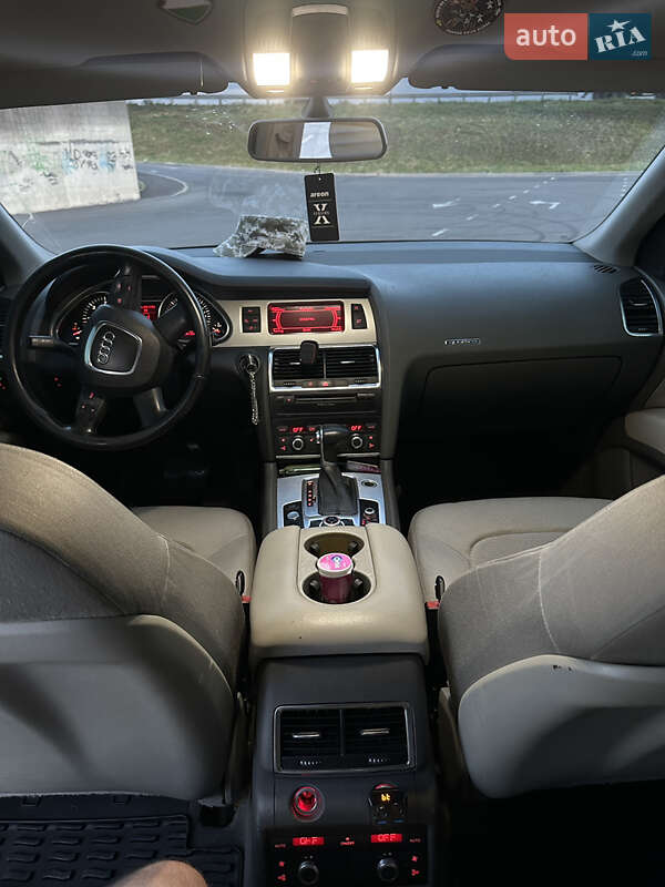 Позашляховик / Кросовер Audi Q7 2007 в Львові