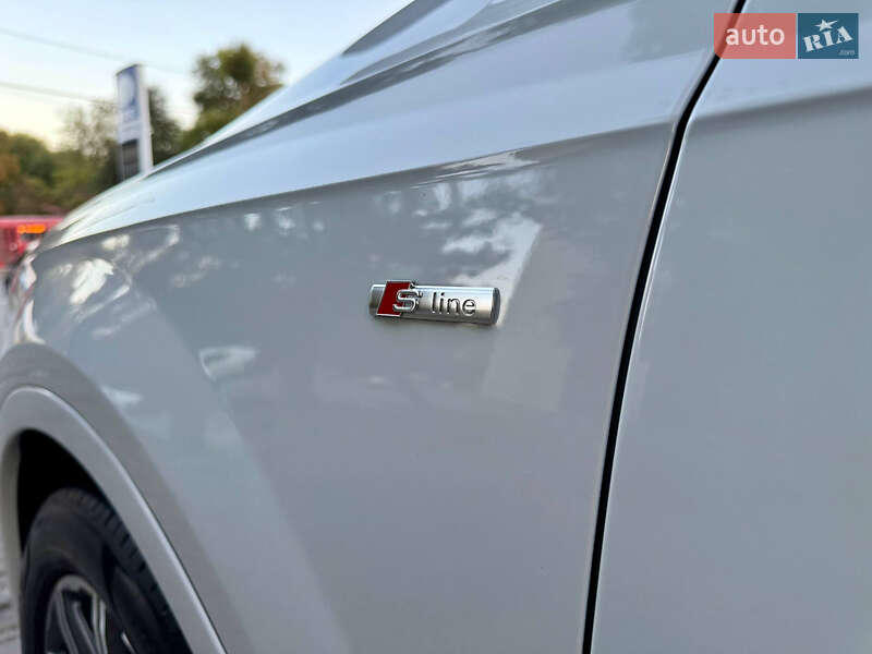 Позашляховик / Кросовер Audi Q7 2015 в Дніпрі