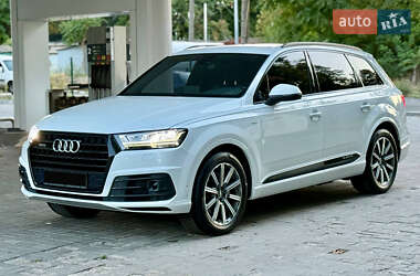 Внедорожник / Кроссовер Audi Q7 2015 в Днепре
