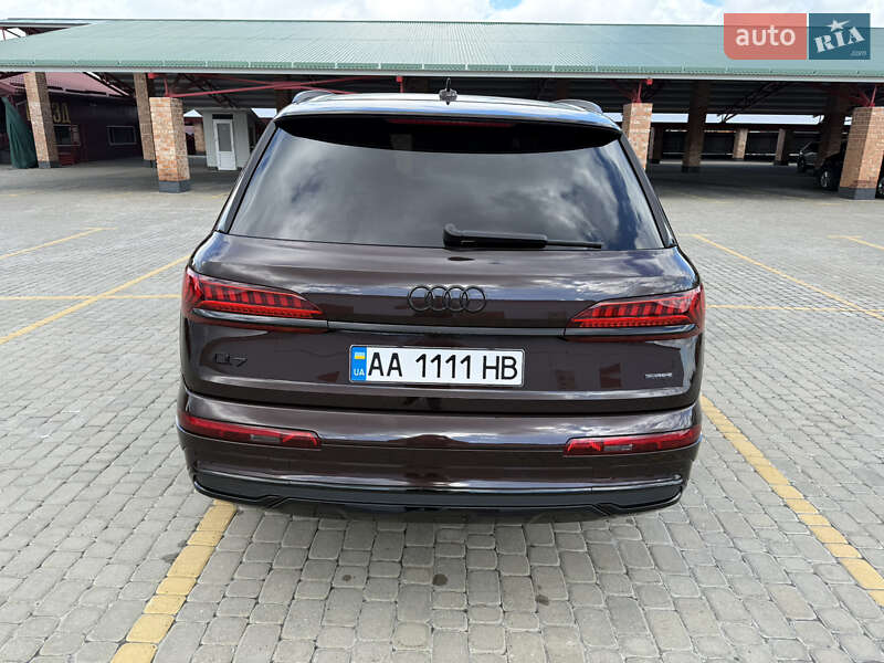 Позашляховик / Кросовер Audi Q7 2022 в Львові