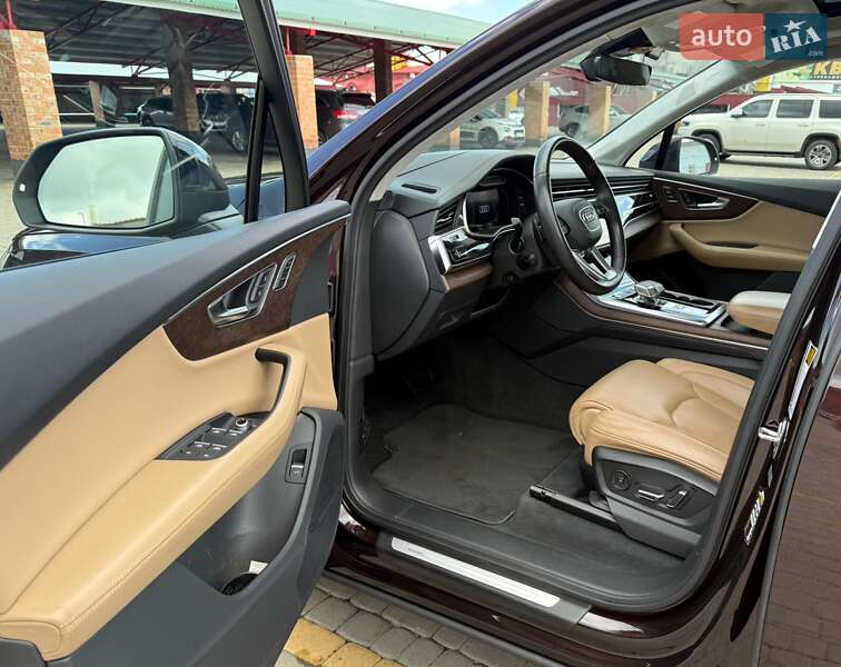 Позашляховик / Кросовер Audi Q7 2022 в Львові